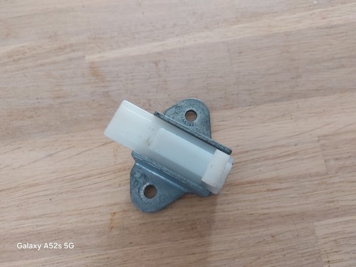 Garage door top latch - door,