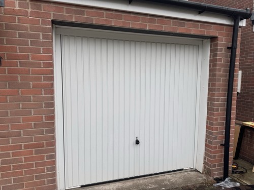 Garage door 221 - , cms