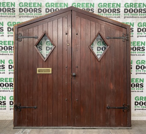 Side hung garage doors arched - side,